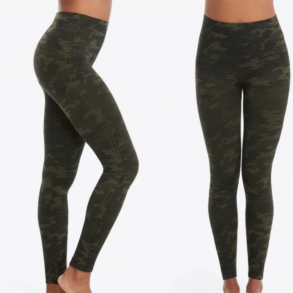 Spanx Look At Me Now Seamless Leggings Green Camouflage Size Large